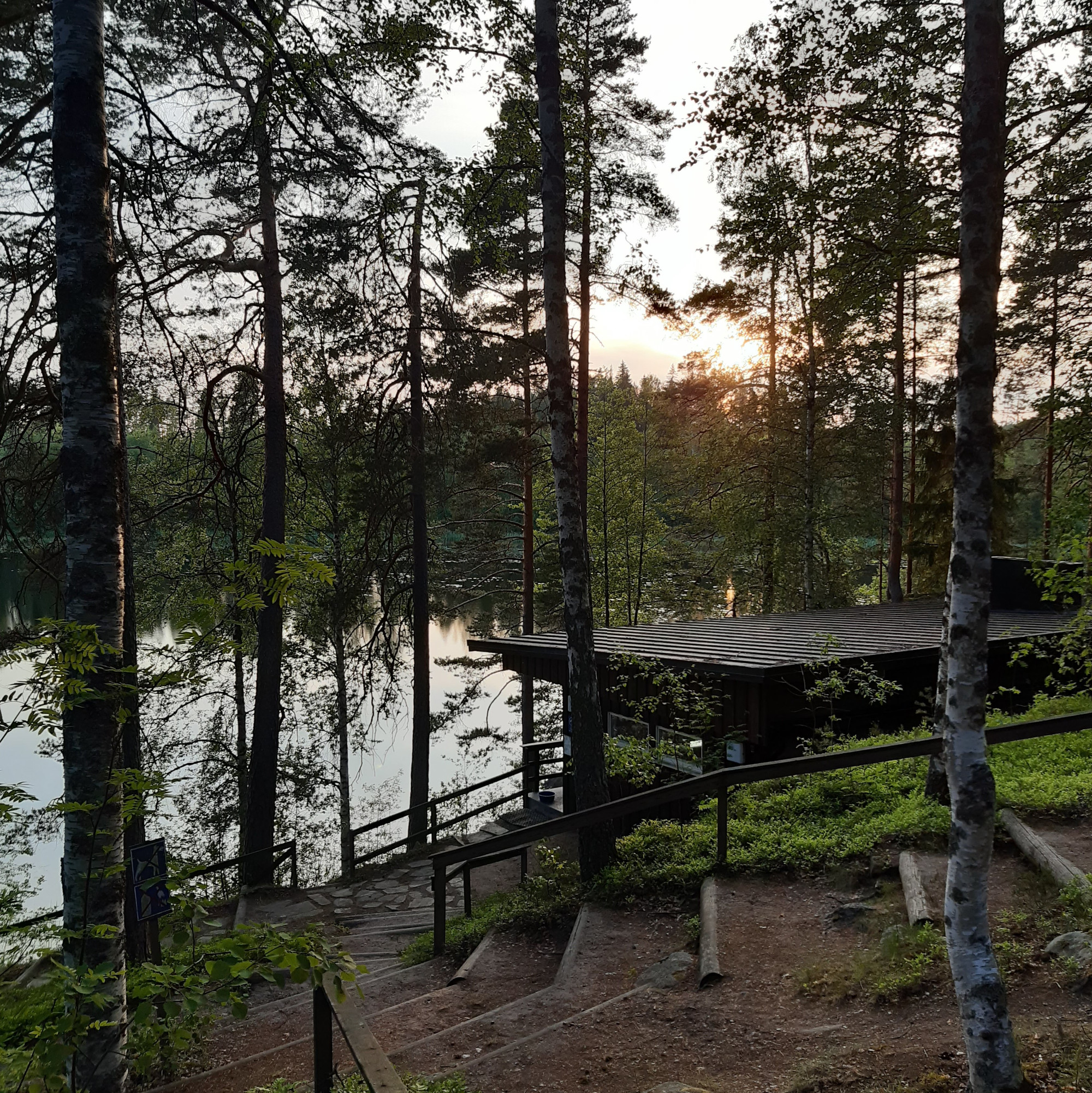Bastu för pappor Strandbastun vid Karijärvi.