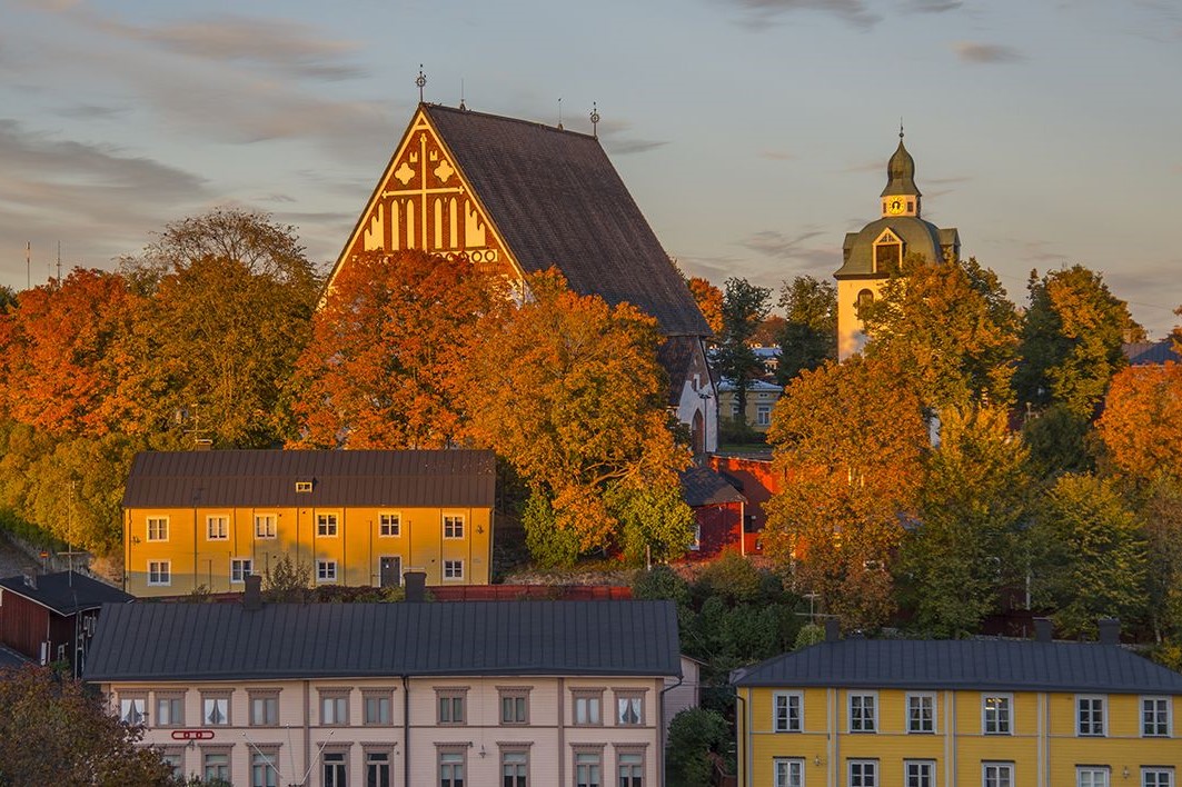 Borgå domkyrka auringonlasku Niko Laurila.jpg